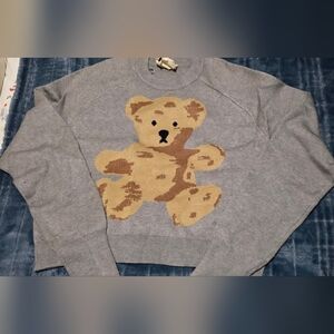 Hippie Rose Gray Sweater with Bear Motif